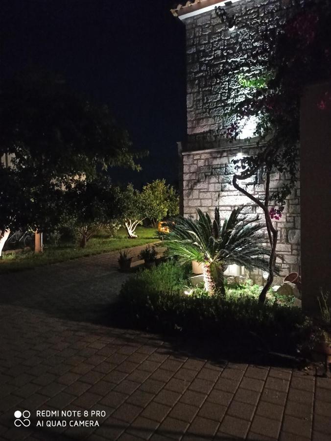 Aloe Apartment In Epidaurus Ngoại thất bức ảnh