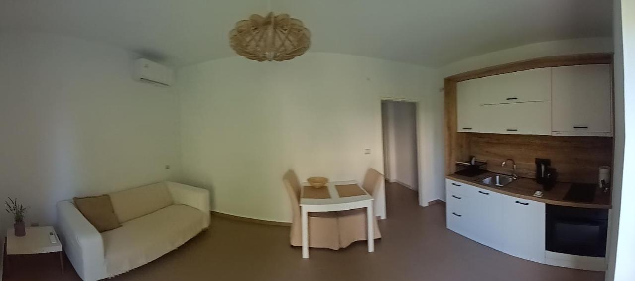 Aloe Apartment In Epidaurus Ngoại thất bức ảnh